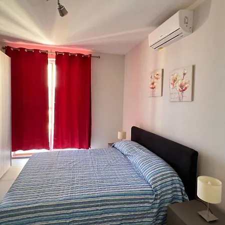 Bright And Modern 2 Bedroom *