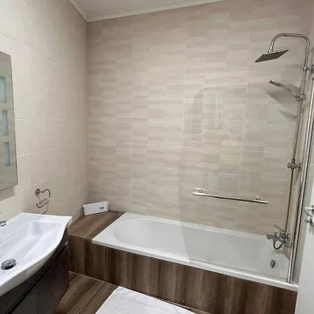 Apartment Bright And Modern 2 Bedroom Pieta
